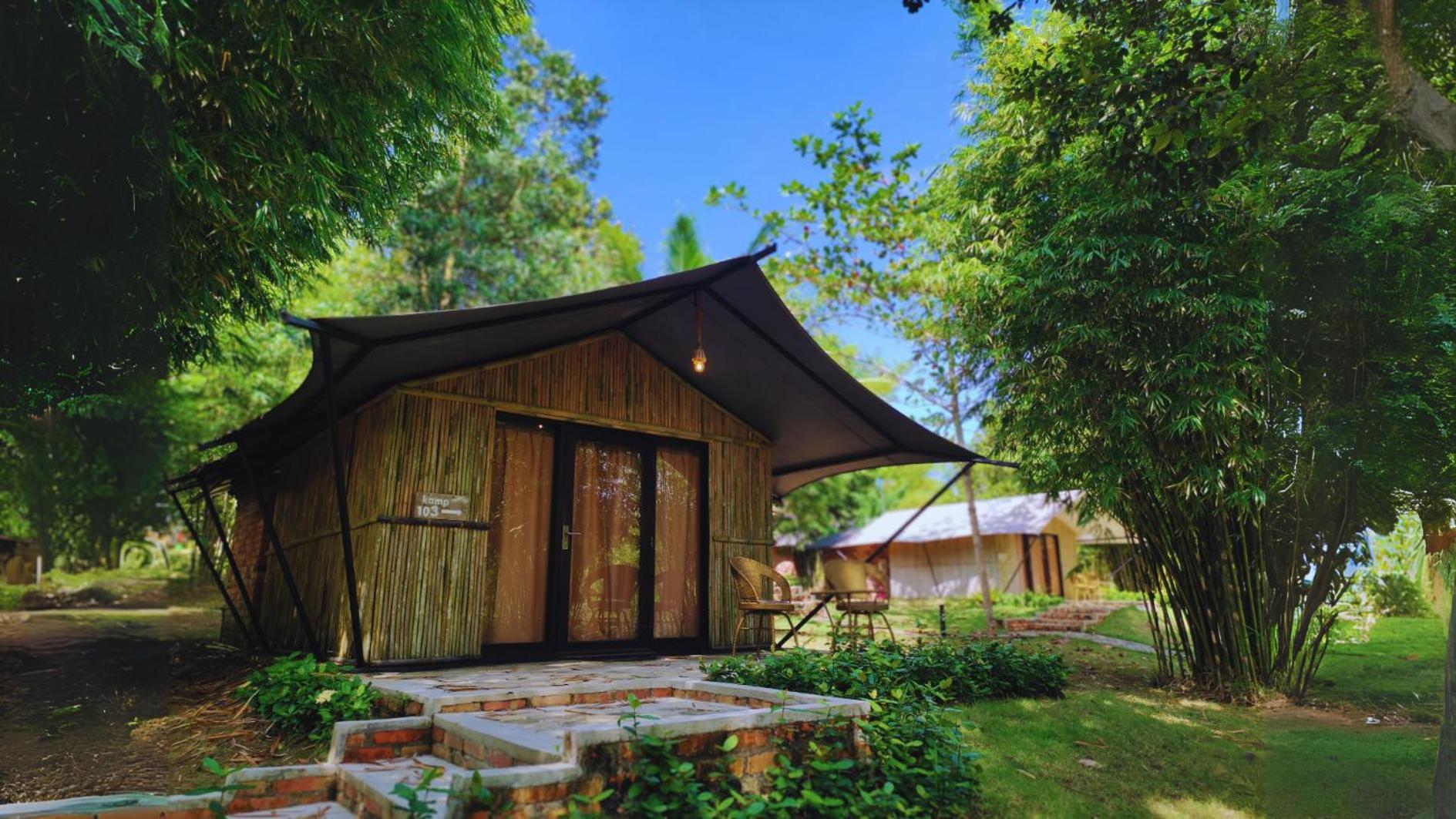 "D'Bamboo Kamp" Desa Wisata Ekang Lagoi Extérieur photo